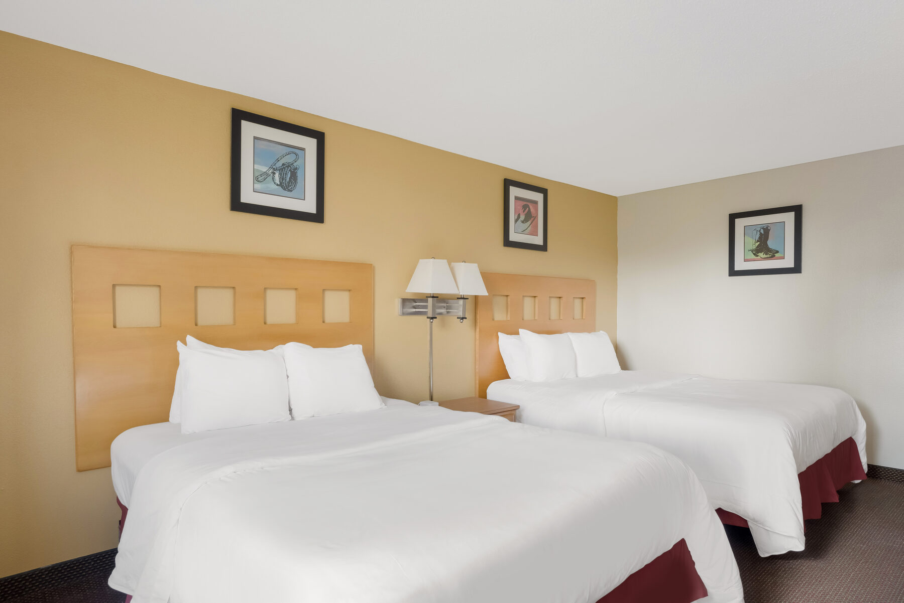 Room with two queen beds